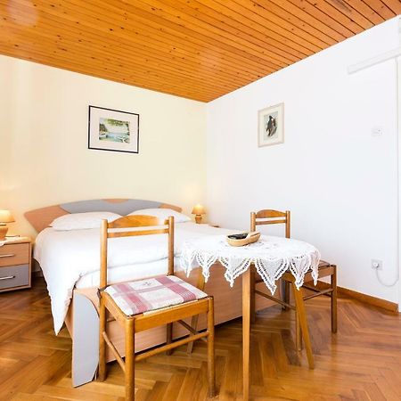 Apartment Marija มาลีโลชินจ์ ภายนอก รูปภาพ