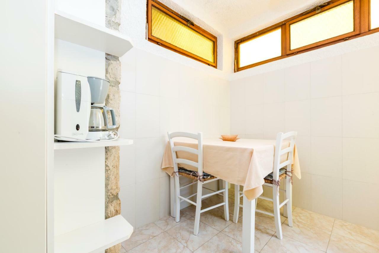 Apartment Marija มาลีโลชินจ์ ภายนอก รูปภาพ